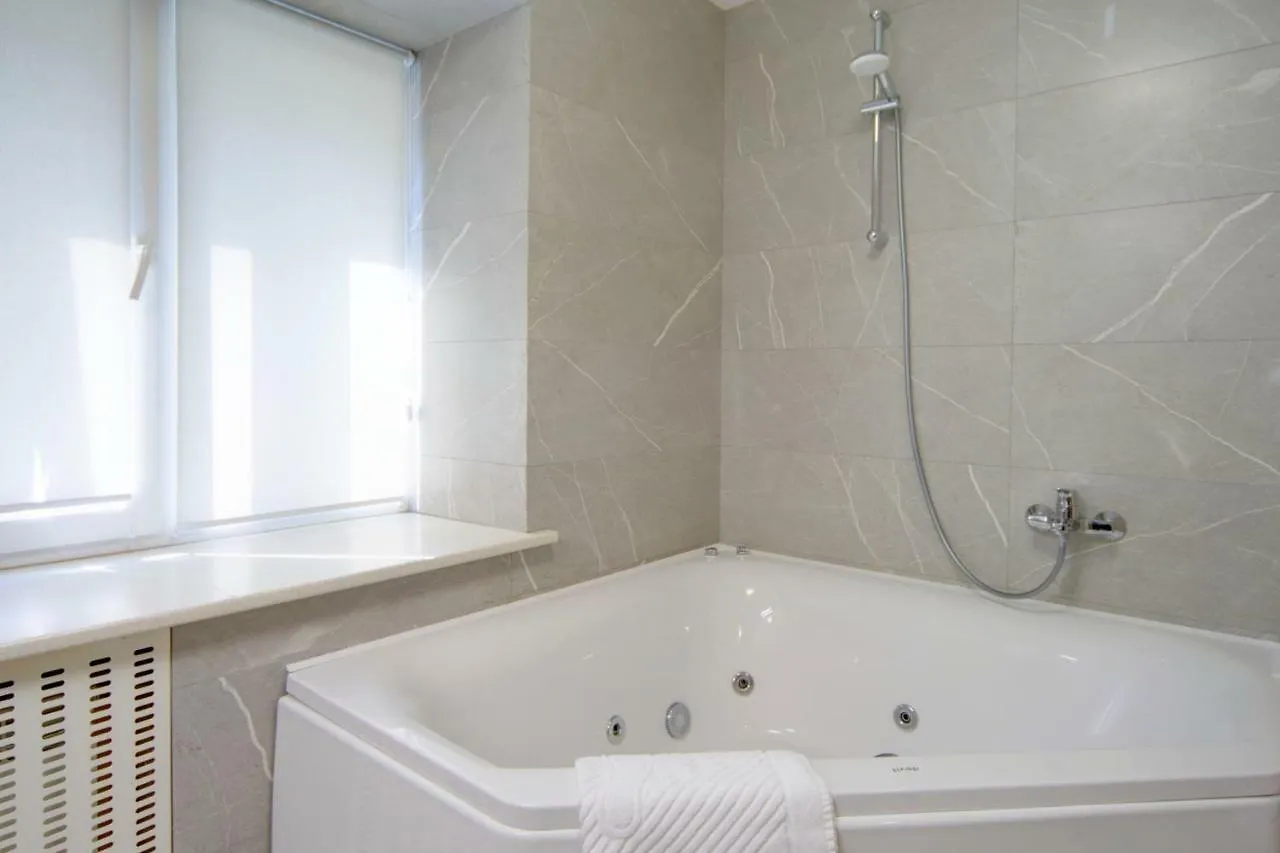 Arena Summit Apart Hotel Kiev